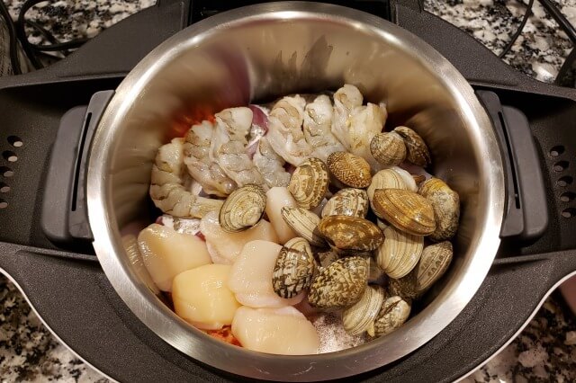 【ホットクック】魚介のブイヤベース|料理の手順