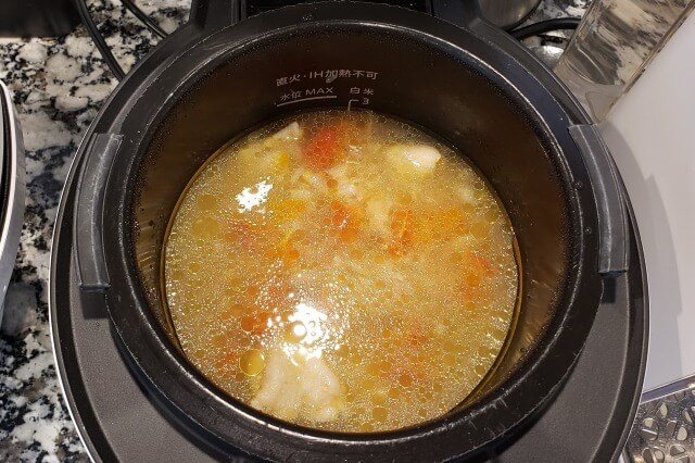 【ホットクック】鶏肉とフレッシュトマトのコンソメスープ｜料理の手順