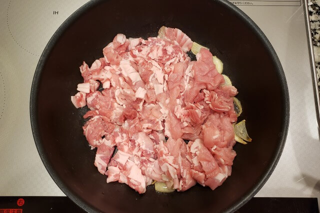 豚肉と小松菜とにんにくのオイスターソース炒め｜料理の手順