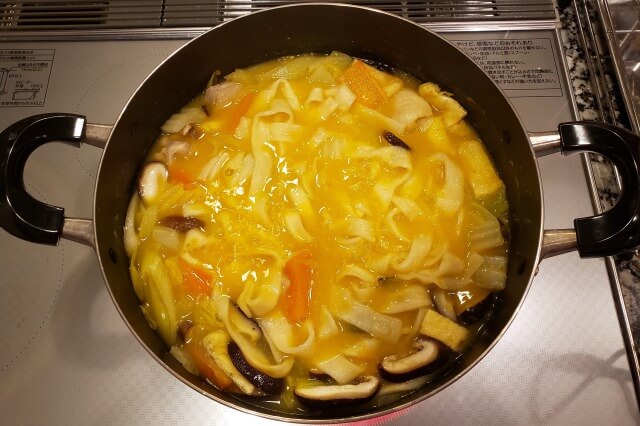 鶏肉とかぼちゃのほうとうの料理の手順｜ 山梨の鍋の味を再現します明します 