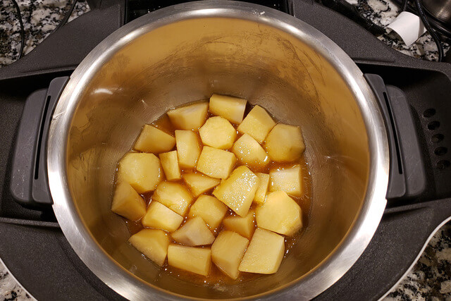 【ホットクック】里芋の煮っころがしの料理の手順