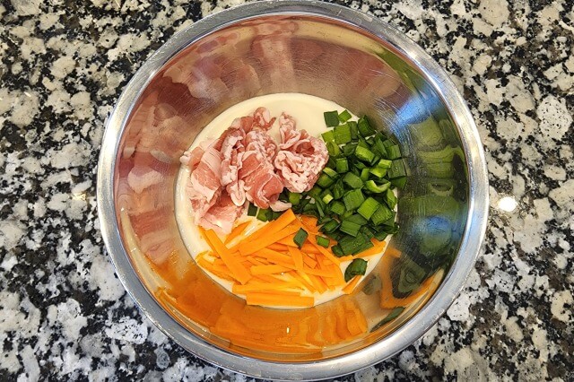 チヂミ(豚肉/ニラ/にんじん)の料理の手順