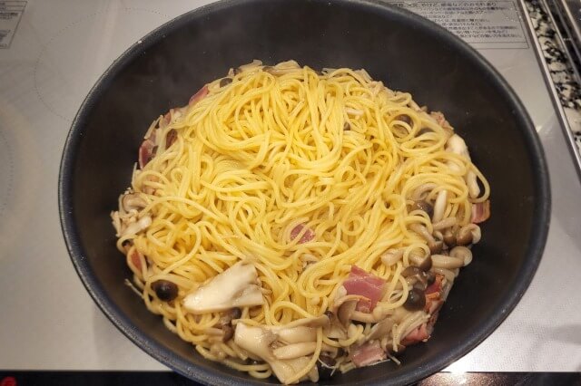 きのことベーコンの和風パスタ(スパゲッティ)の料理の手順